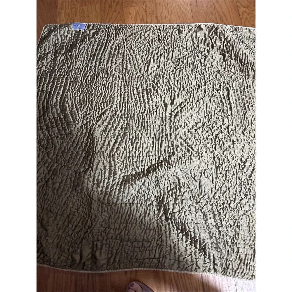 Elite Style Hand Crafted small Velvety  Patchwork Quilt Dimensions 48 X 60